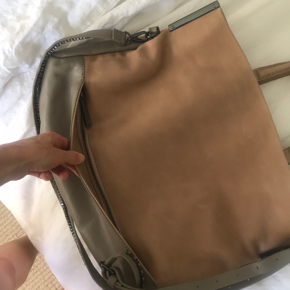 Halston Heritage Crossbody Tote NWOT - Picture 7 of 9